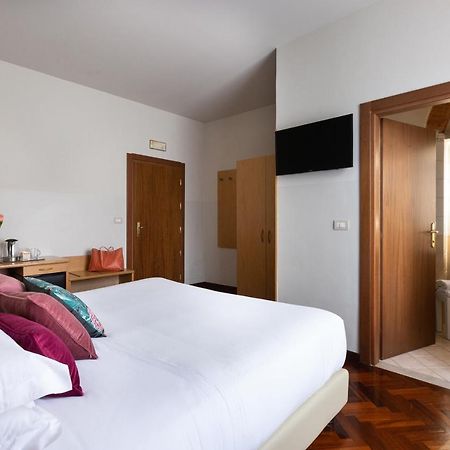 Aramis Deluxe Rooms Firenze Kültér fotó