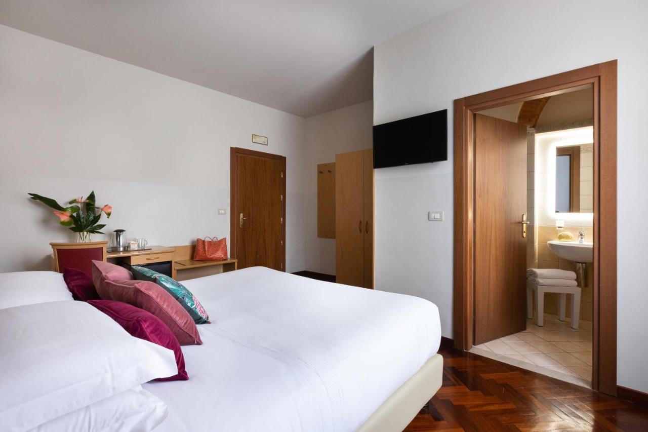 Aramis Deluxe Rooms Firenze Kültér fotó