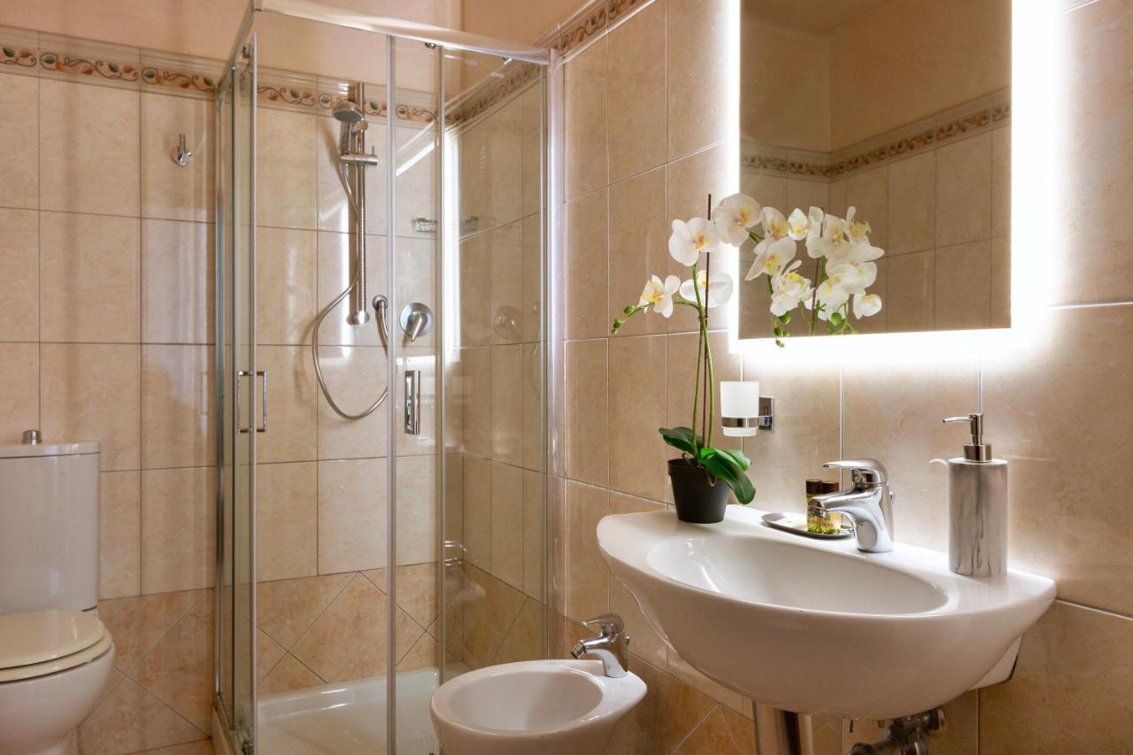 Aramis Deluxe Rooms Firenze Kültér fotó